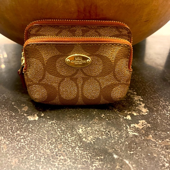 NWOT Authentic Coach brown logo double zip coin & credit card wallet. 3.5 x 4.5” - Picture 2 of 6